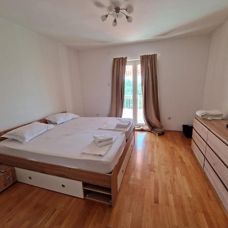 Lara Apartment Σολίν Εξωτερικό φωτογραφία