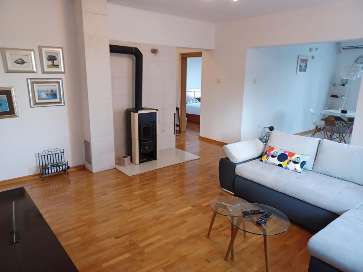 Lara Apartment Σολίν Εξωτερικό φωτογραφία