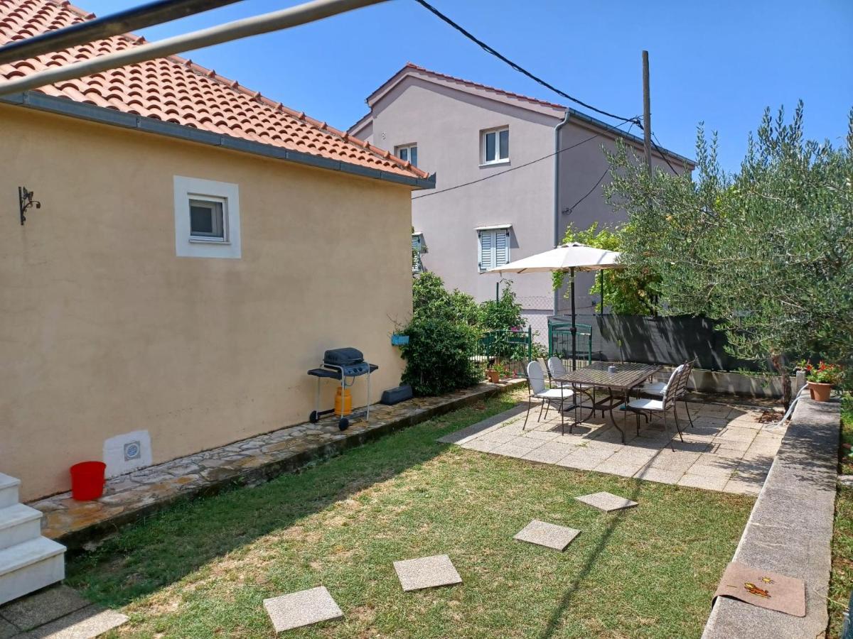 Lara Apartment Σολίν Εξωτερικό φωτογραφία